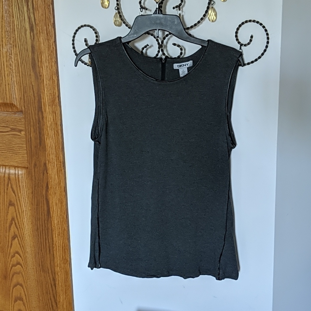 DKNY Sleeveless Top (XL)